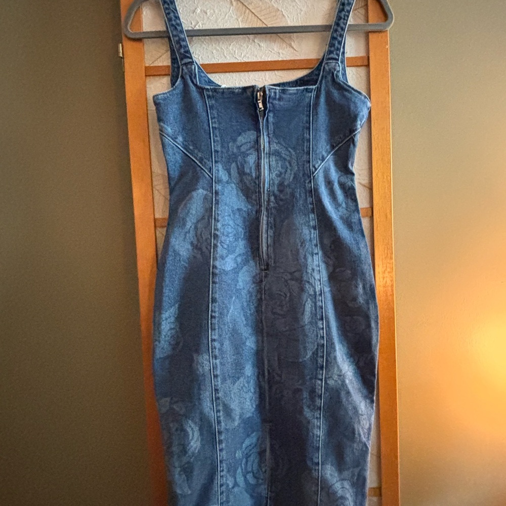 The Noli Shop - Flora Rose Denim Dress - Medium Blue Denim Midi Fitted Dress